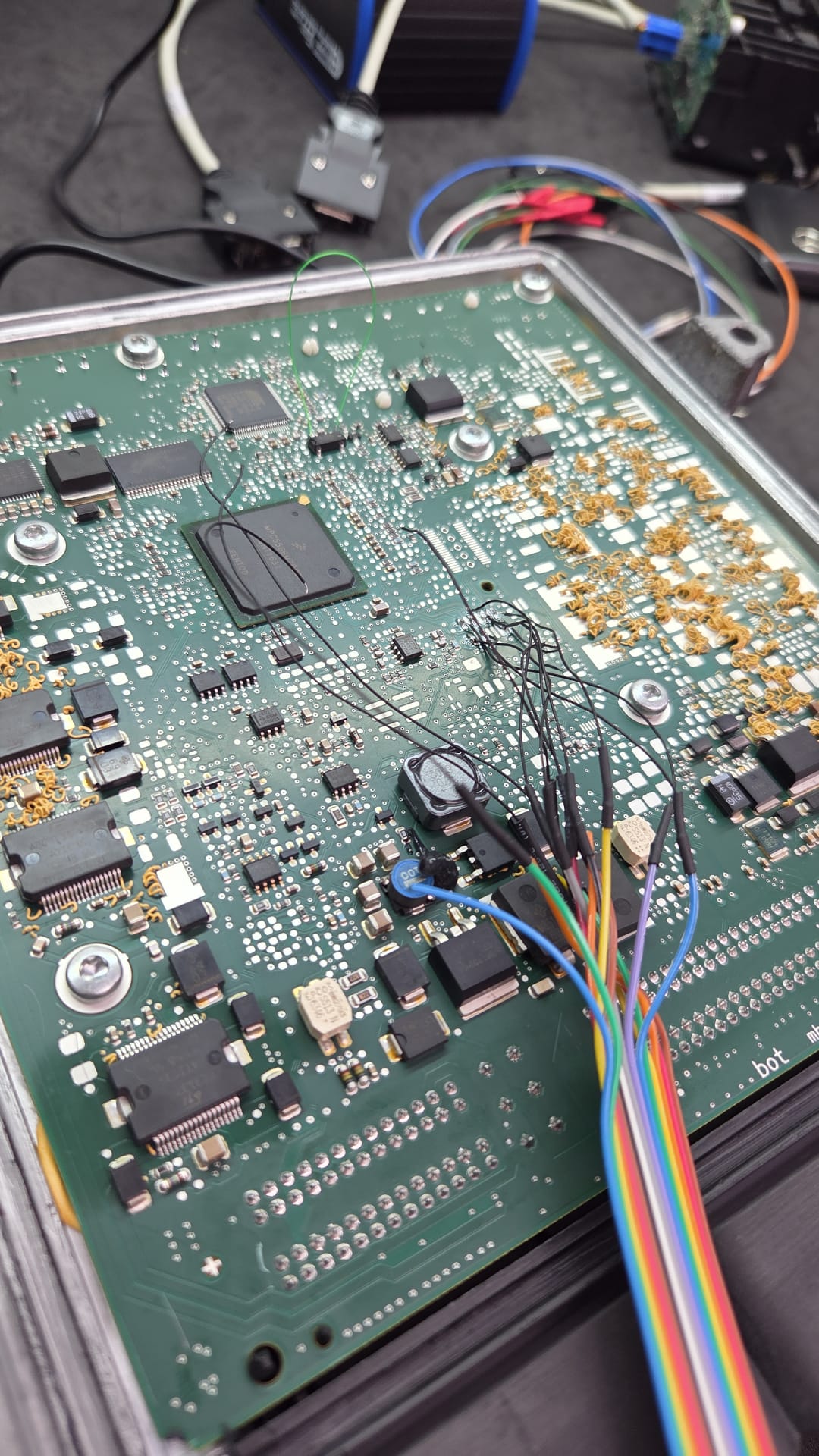 Leitura de centralina com ligações diretas à placa eletrónica